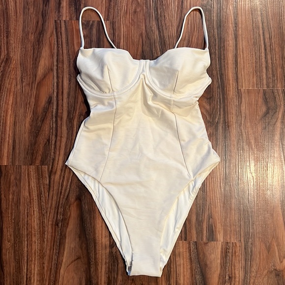 Onia High Leg Isabella One Piece - Picture 6 of 16